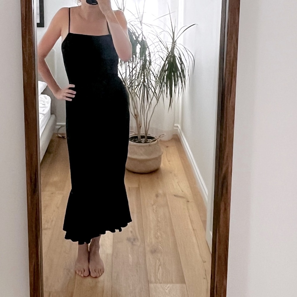 Reformation black midi dress EUC size 4